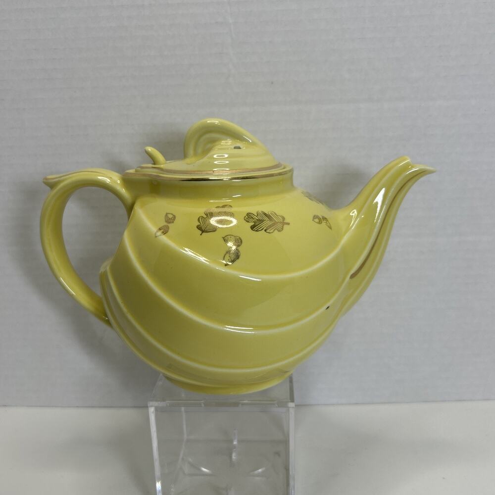 Vtg HALL 6 Cup Teapot Parade Yellow w/ Gold Acorn Oak Leaf Design Ceramic 0799